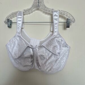 Bali White Satin Jacquard Full Coverage Underwire Bra